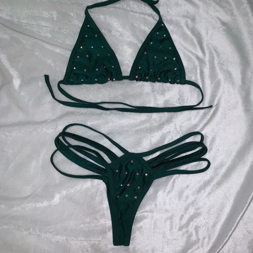 Dark green two piece dancer or rave outfit ❤️